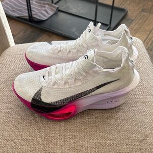 Nike Alphafly 3 sz 7 women